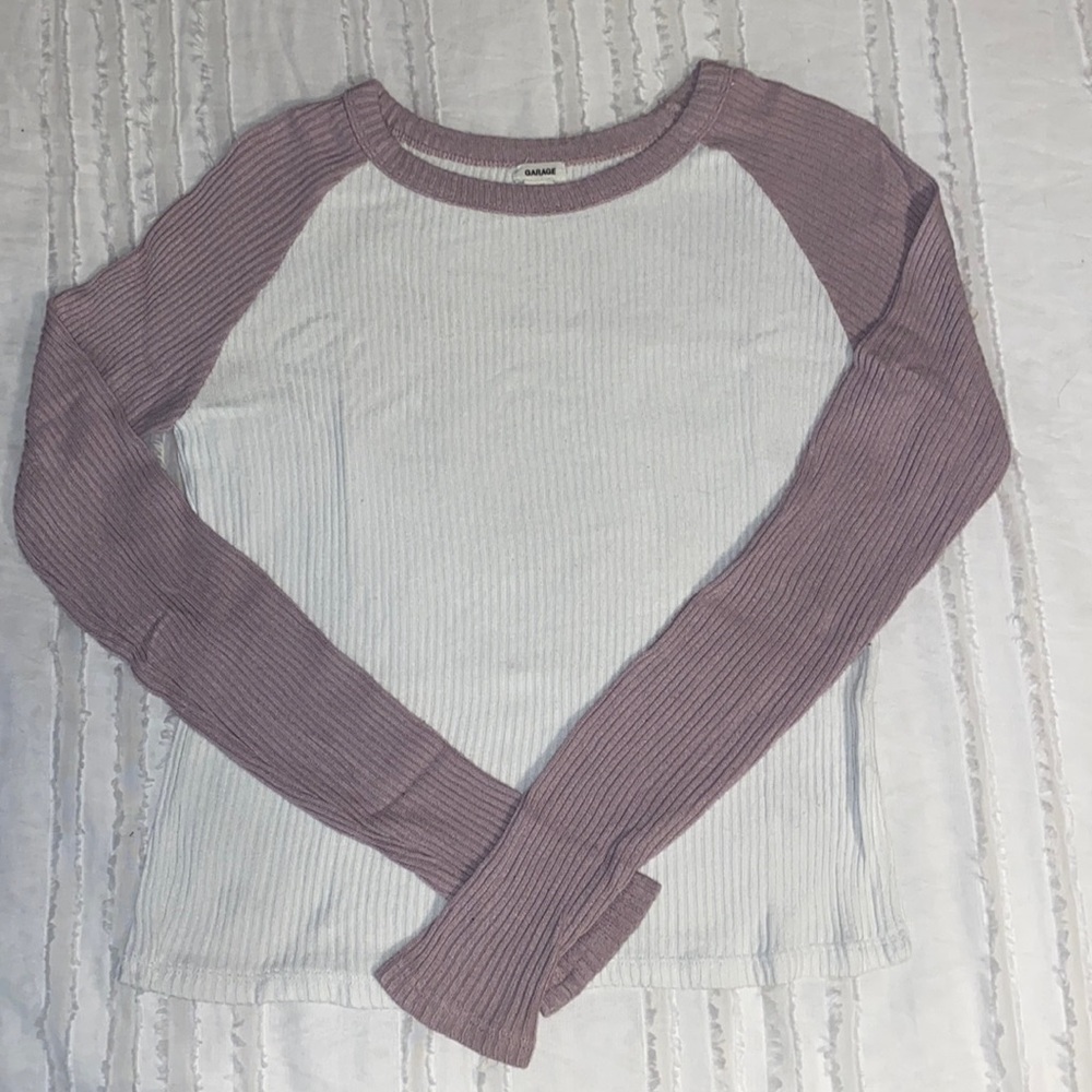 garage small white shirt with purple sleeves
